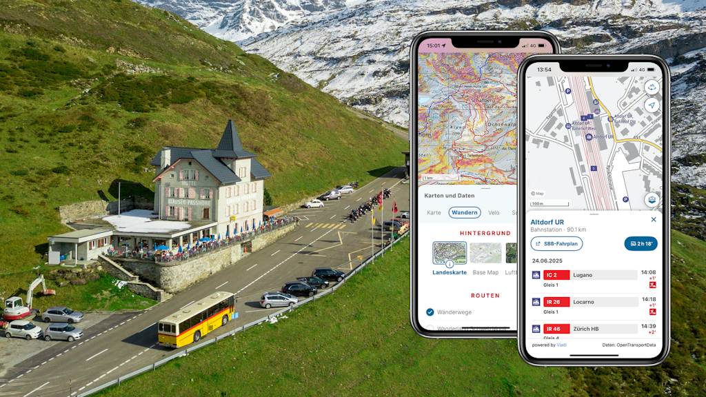 Route du col en Suisse avec car postal et écrans supplémentaires de l'application swisstopo