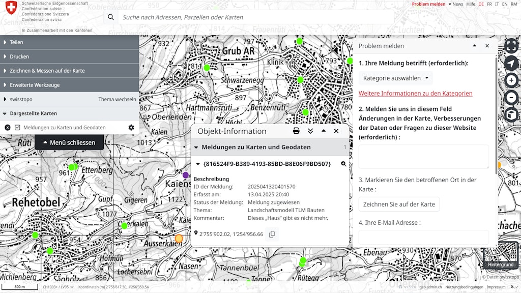 Screenshot des swisstopo-Online-Tools für Meldungen von Korrekturhinweisen. Im Kartenviwer sieht man dieverse eingereichte Meldungen als Punkt und ein geöffnetes Fenster zum Erfassen von Meldungen.