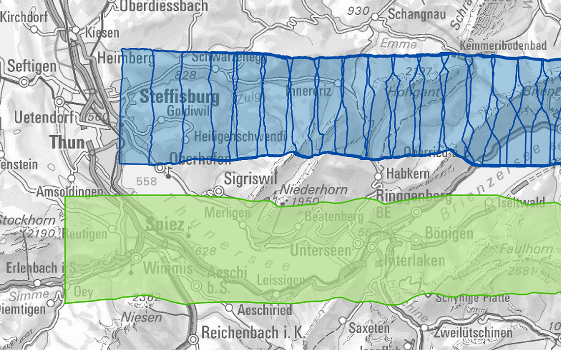 Footprint eines Bildstreifens erfasst mit einem Zeilensensor und die Footprints erfasst mit einer Einzelbildkamera.