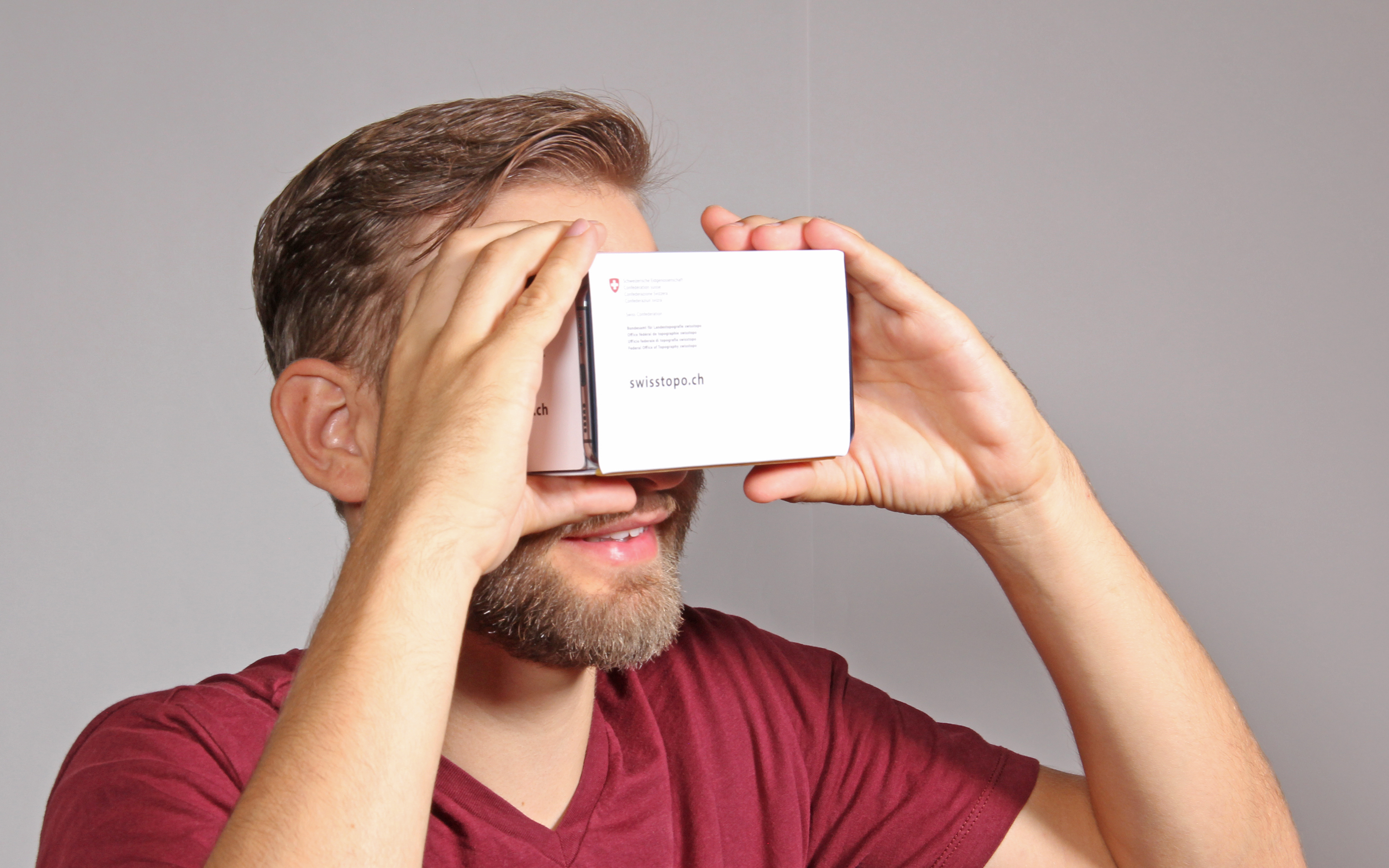 Use swisstopo VR App