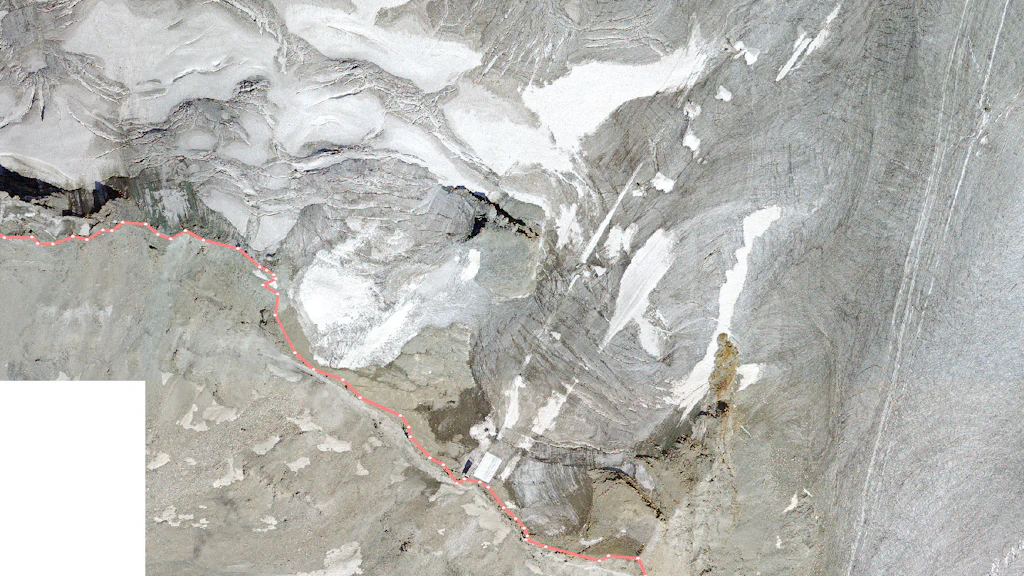 Aerial image depicting the identical border section