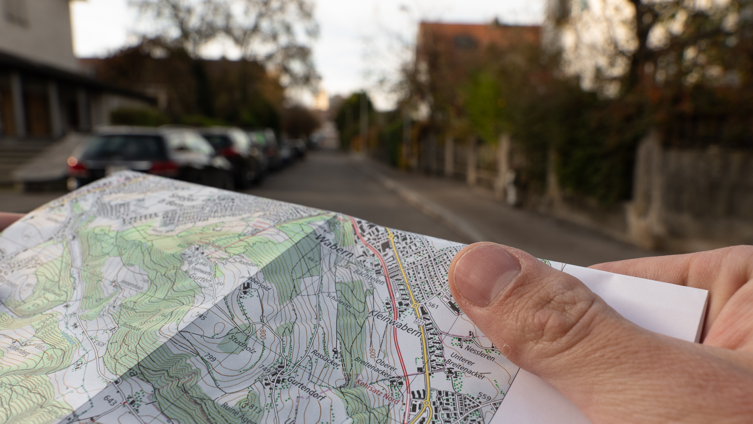 Image shows how to orient a map in the field