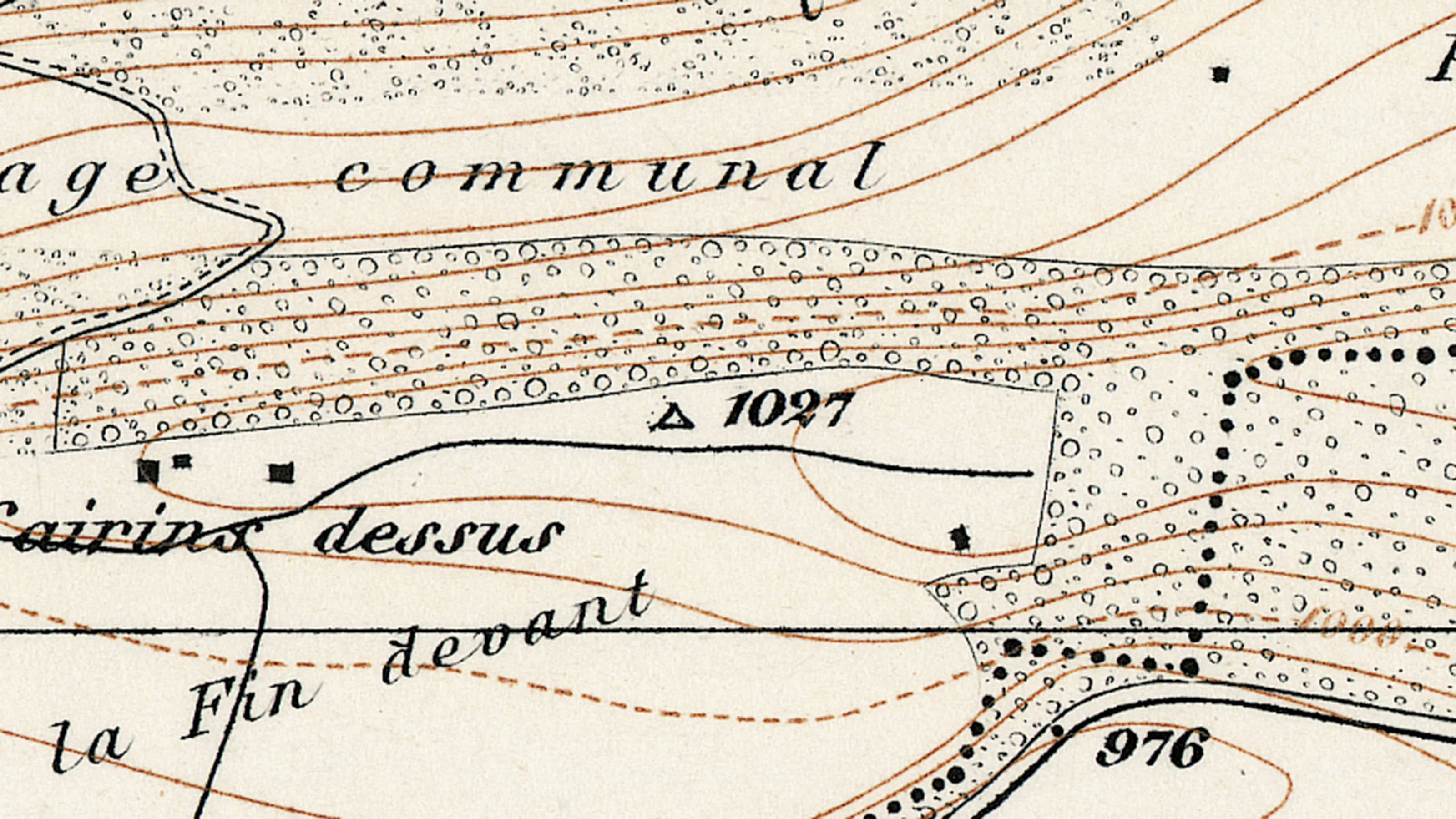 Extrait d'une feuille de la carte Siegfried. Un point de triangulation est marqué par un triangle.