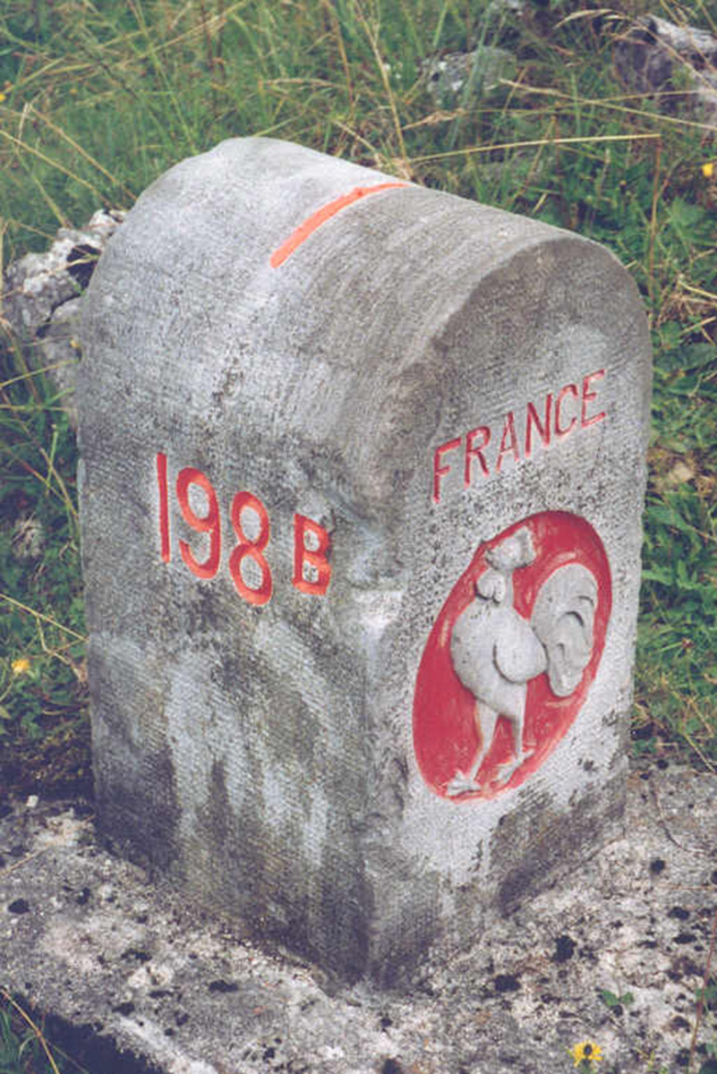 Borne franco-suisse dans la vallée de Joux