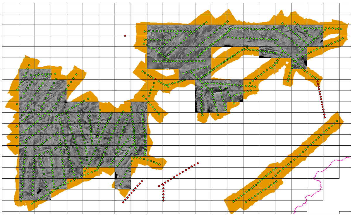 L'image montre comment seules les photos aériennes cohérentes ont été exploitées pour Swissimage Hist. Les lignes de vol individuelles et isolées n'ont pas été intégrées dans la mosaïque d'orthophotos.