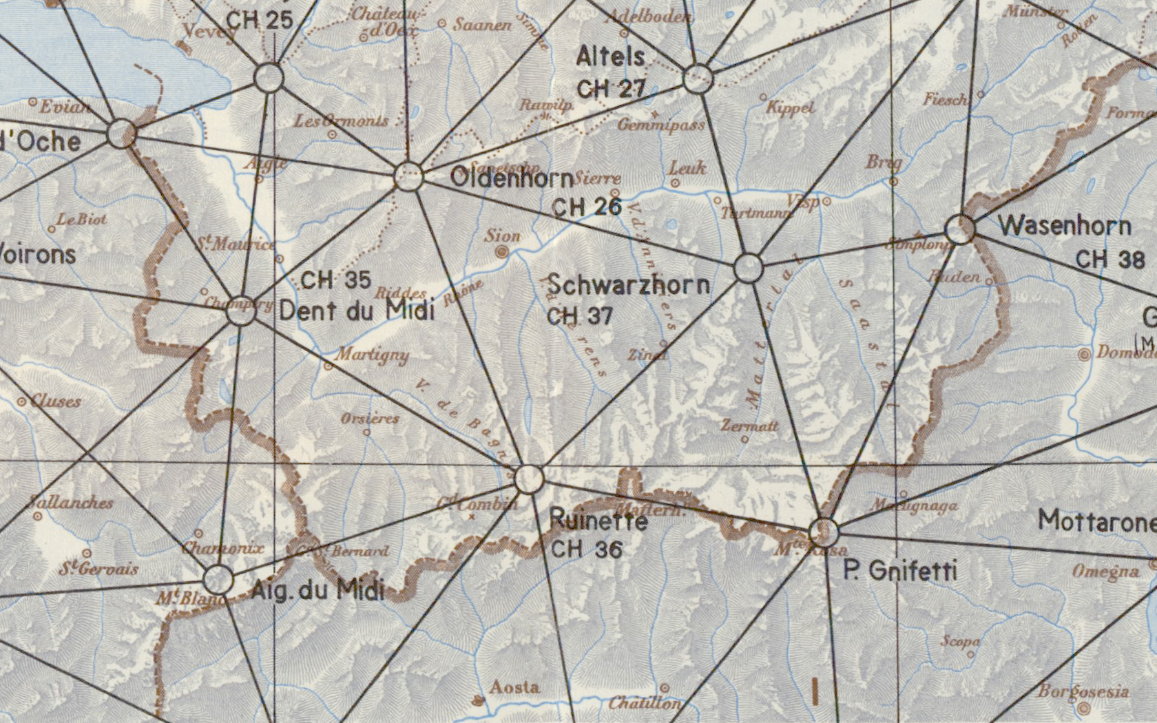 Réseau de triangulation en Valais. Le point de triangulation Rosablanche a disparu et a été remplacé par le point Ruinette.