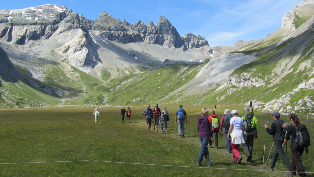 Sentiero escursionistico attraverso la Tectonic Arena Sardona